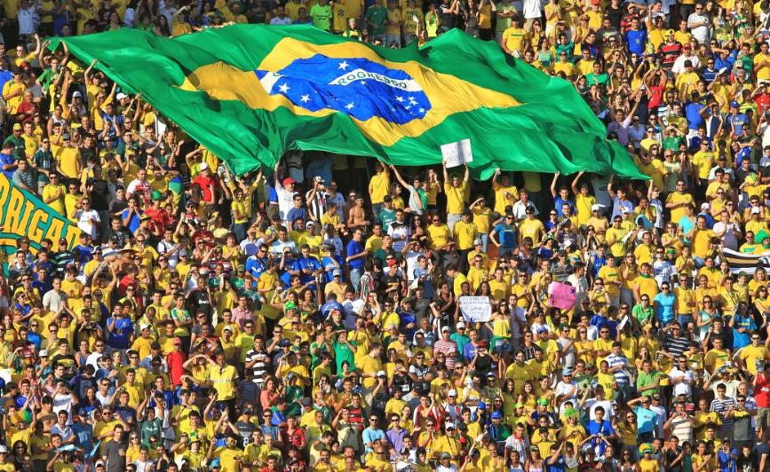 Copa do Mundo FIFA Brasil 2014: demo traz seleção brasileira e Maracanã